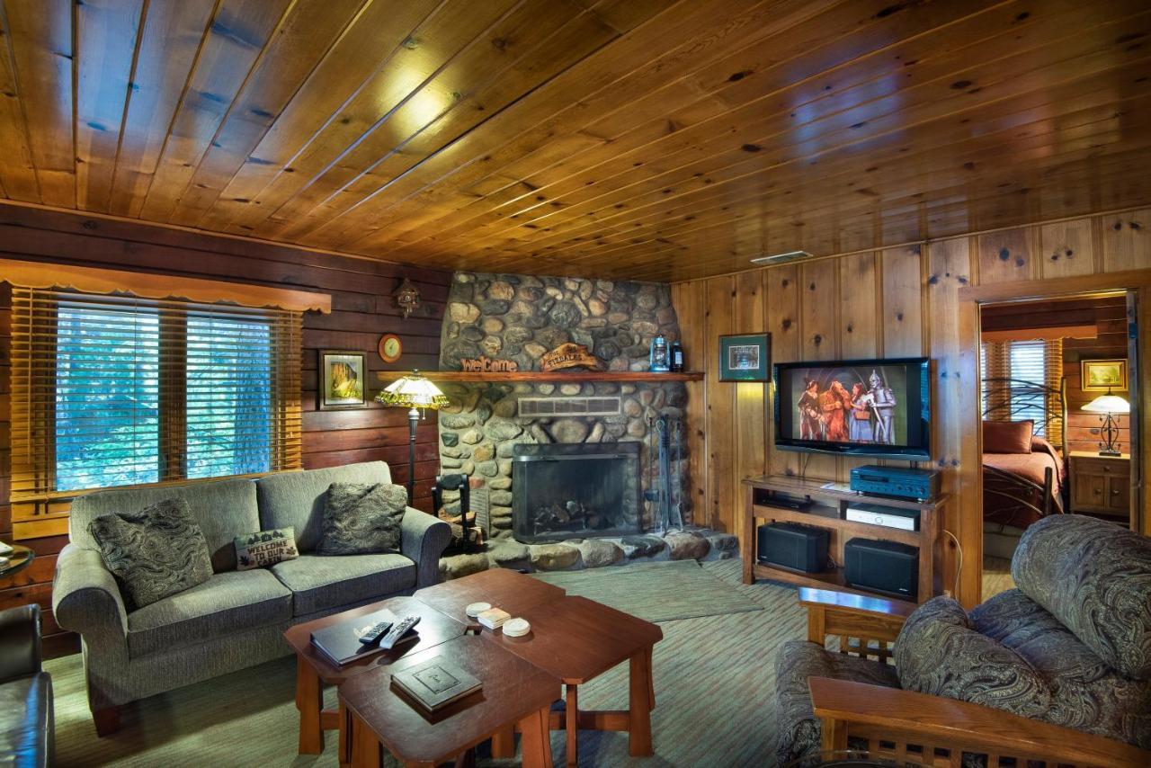 Chalet 48 Sugar Pine *