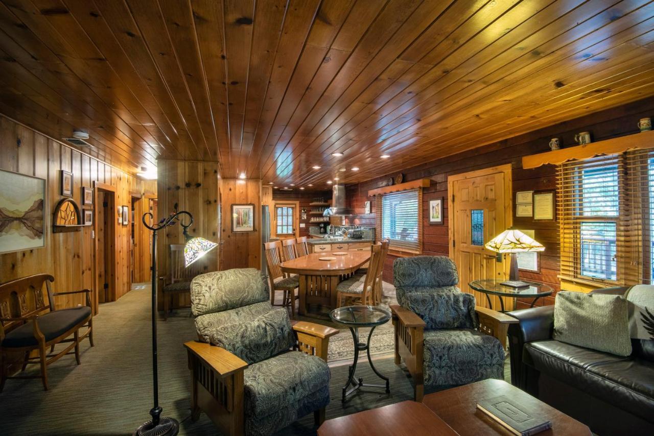 48 Sugar Pine North Wawona