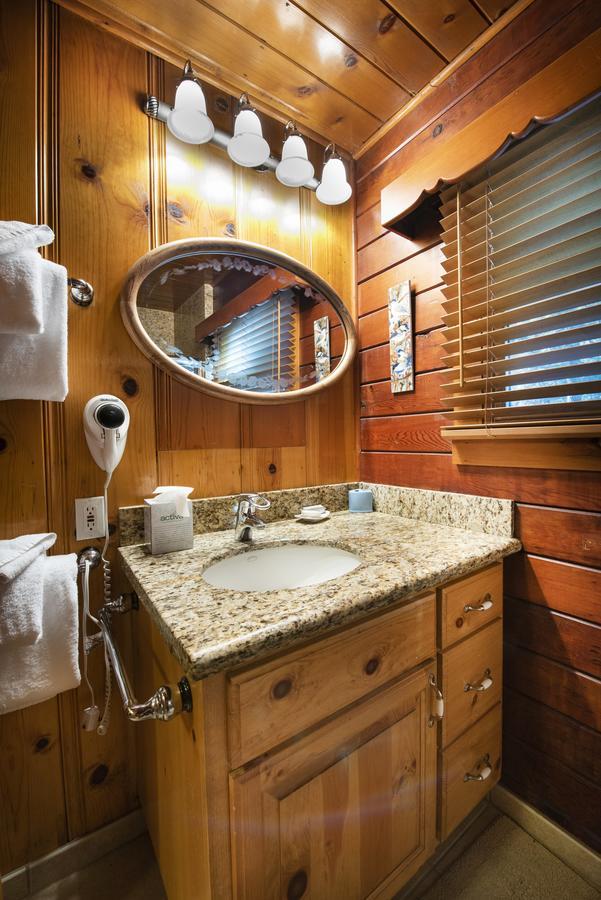 Chalet 48 Sugar Pine North Wawona