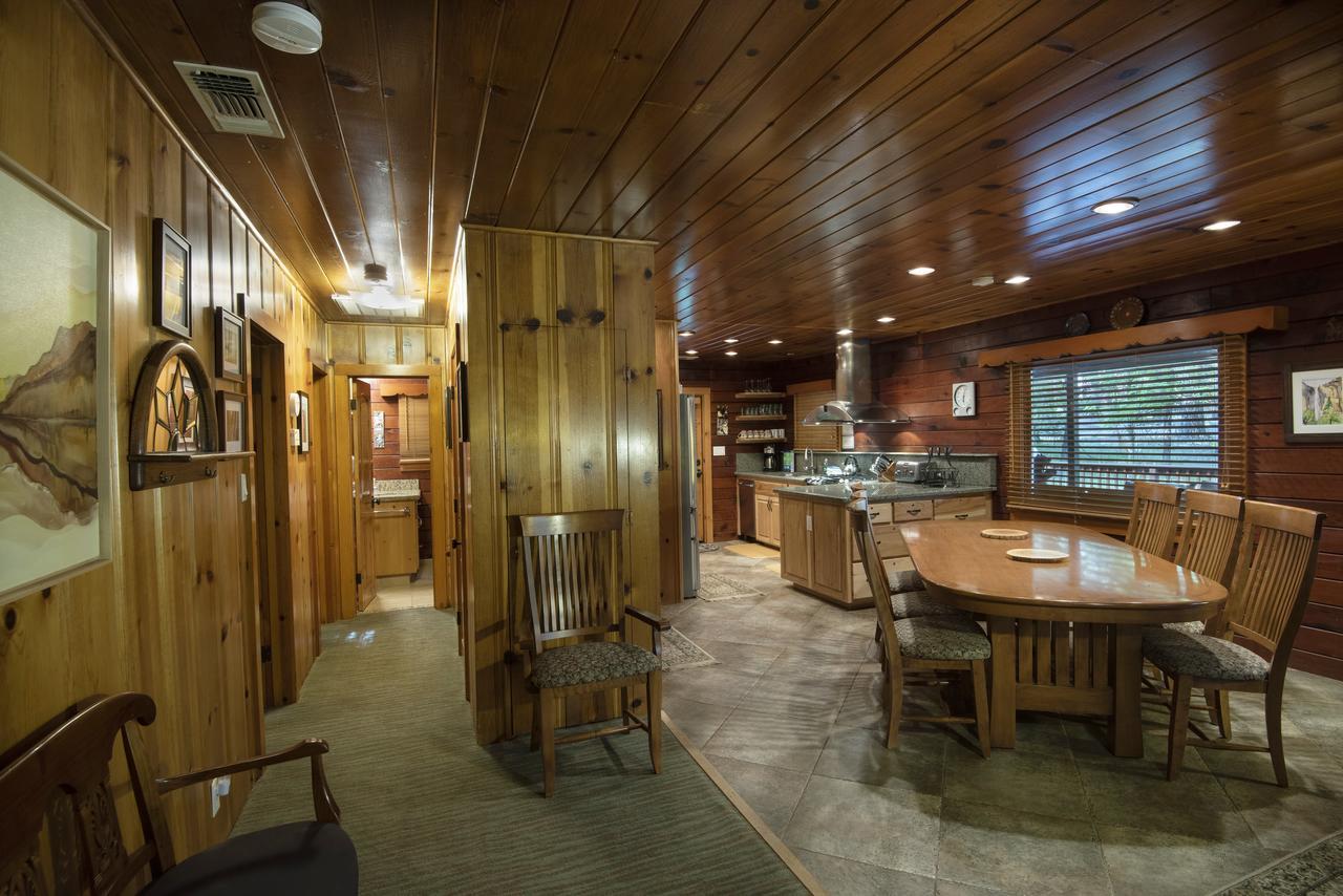 48 Sugar Pine * North Wawona